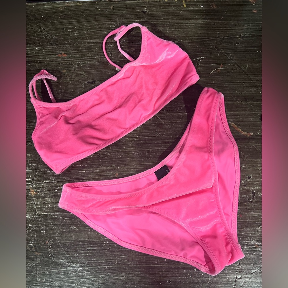 New without tags.  Tried on but not worn.  Pretty neon pink velvet.